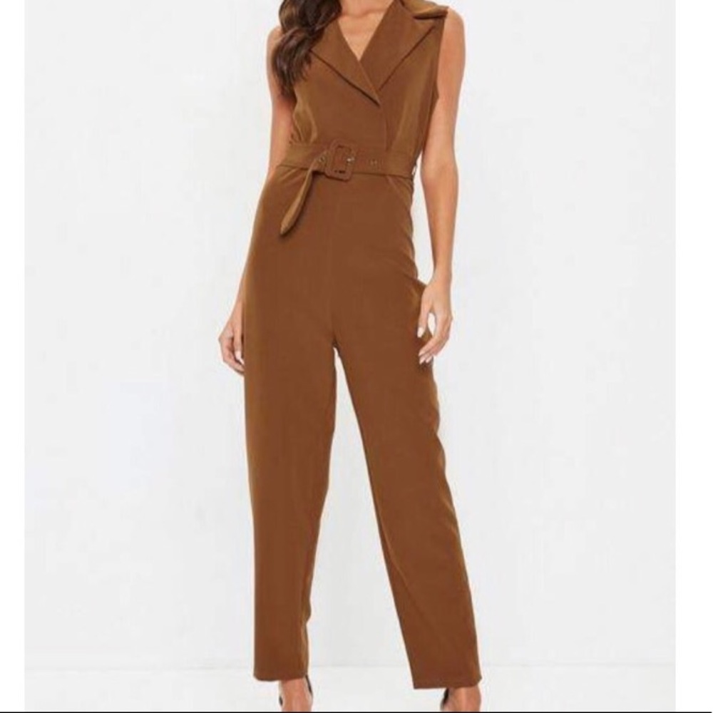 NWT BROWN BELTED COLLARD JUMPSUIT🖤
